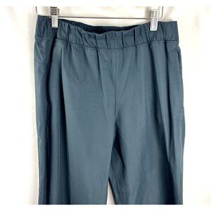 Lululemon Next Move Crop 23" in Gravity Teal Colour Women's Size 6
